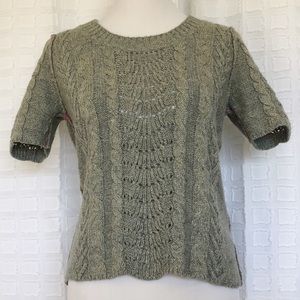 SPARKLE & FADE SHORT SLEEVED CABLE KNIT SWEATER LG